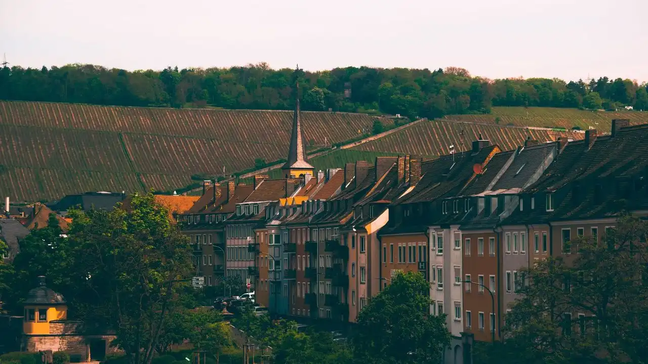 German Two-Way Prepositions Explained Simply